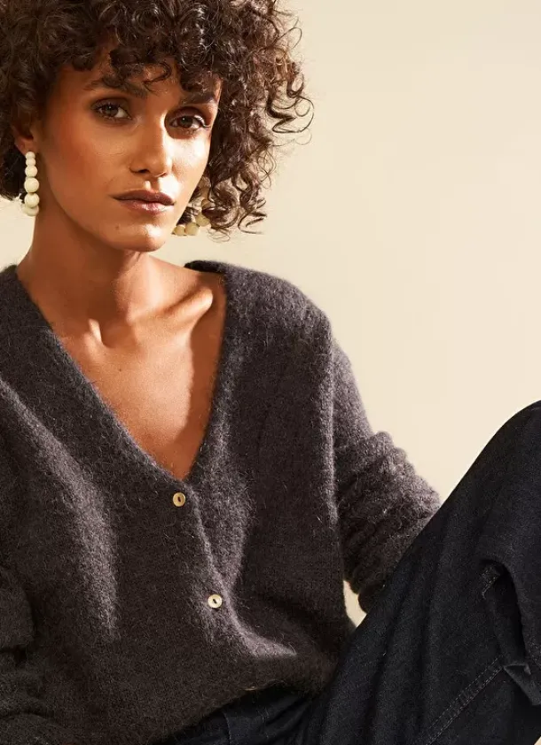 Sud Express Jumpers & Cardigans|Gilet Col V A Cotes Plomb Gattycax