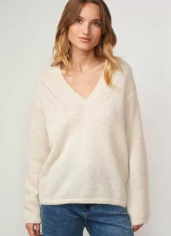 Sud Express Jumpers & Cardigans|Pull A Col V En Mohair Ecru Mannakayx