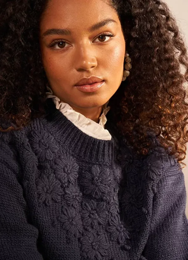 Sud Express Jumpers & Cardigans|Pull Col Rond A Broderies Florales Marine Marguerite