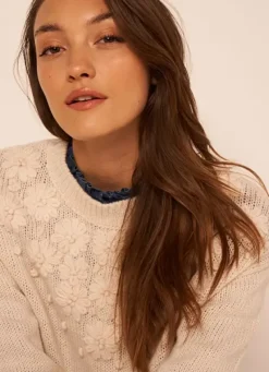 Sud Express Jumpers & Cardigans|Pull Col Rond A Broderies Florales Ecru Marguerite
