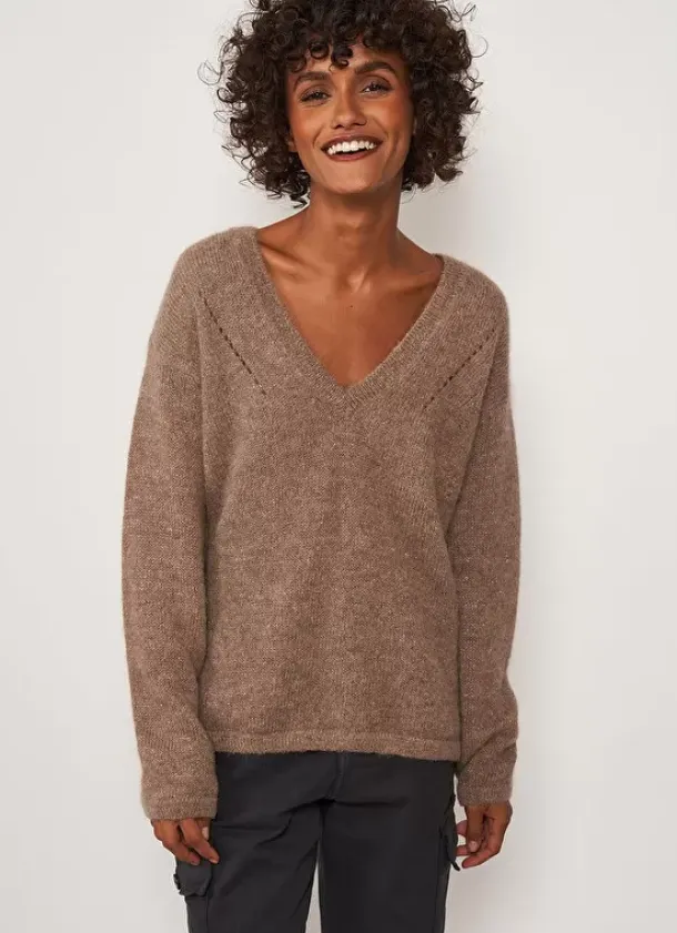 Sud Express Jumpers & Cardigans|Pull Col V En Mohair Vison Mannakayx